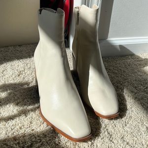 Off-white boots